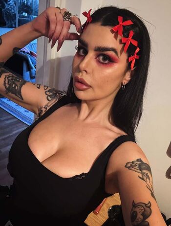 Full leaked Emmaloubeedie private photo