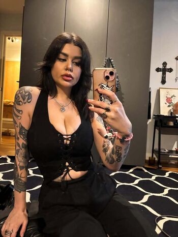 Full leaked Emmaloubeedie private photo