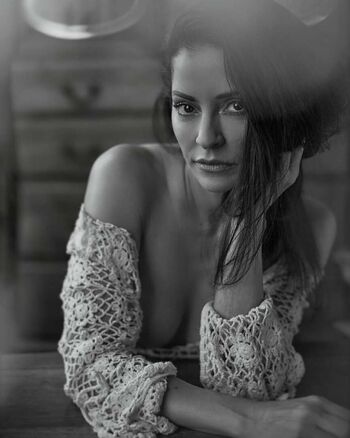 Full leaked Emmanuelle vaugier private onlyfans photo