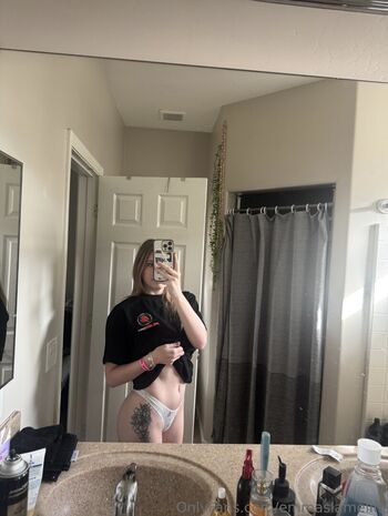 Full leaked Emmavpng  page private onlyfans photo