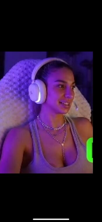 Full leaked Emmazoug private photo