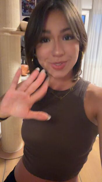 Full leaked Emmilovscats private photo