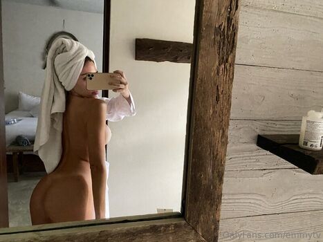 Full leaked Emmy corinne  page private photo