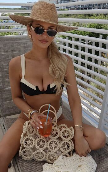 Full leaked Emmy medders private onlyfans photo