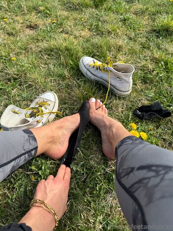 Full leaked Emmysfeetandsocks private photo