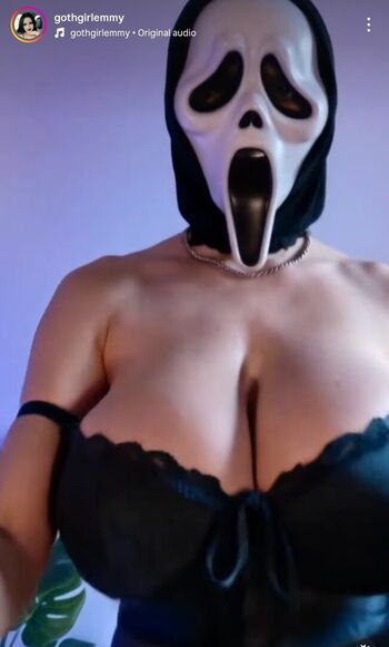 Full leaked Emmythegothmommy private onlyfans photo