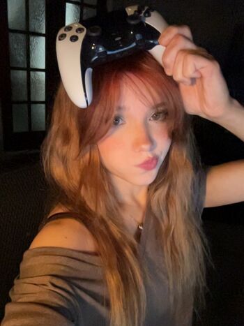 Full leaked Emmyuh page private photo