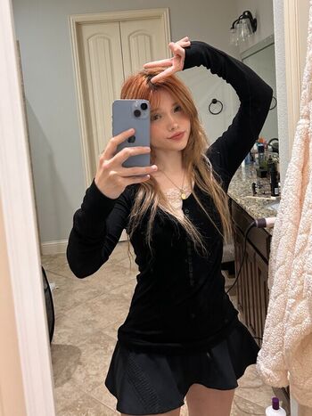 Full leaked Emmyuh private photo