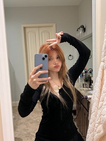 Full leaked Emmyuh private photo