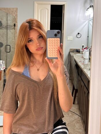 Full leaked Emmyuh private photo