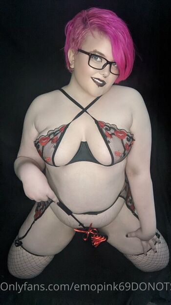 Full leaked Emopink private photo