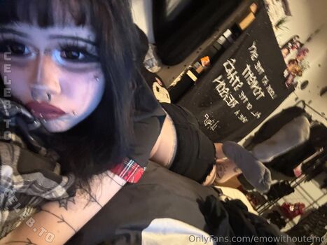 Full leaked Emowithoutemo  page private photo