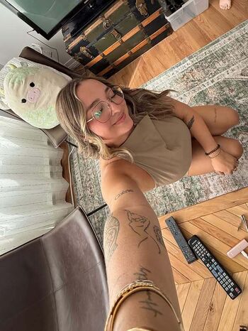 Full leaked Emy gauthier private photo
