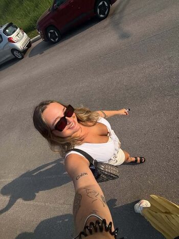 Full leaked Emy gauthier private photo