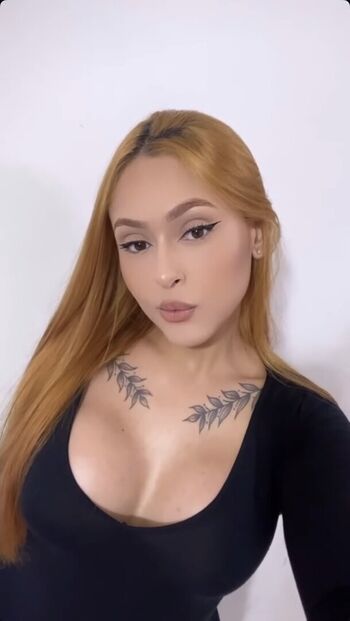 Full leaked Emyyss private photo