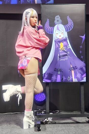 Full leaked Enako private photo