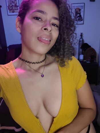 Full leaked Enasni vee private photo
