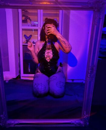 Full leaked Enbymallow private onlyfans photo