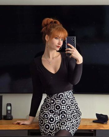 Full leaked Era akage page private onlyfans photo