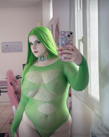 Full leaked Eriiiikaax private photo