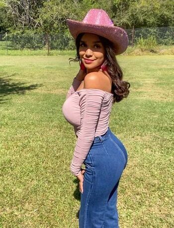 Full leaked Erika m daz private onlyfans photo