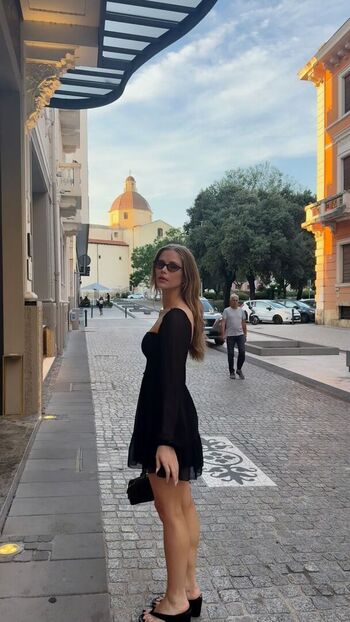 Full leaked Erin moriarty private photo