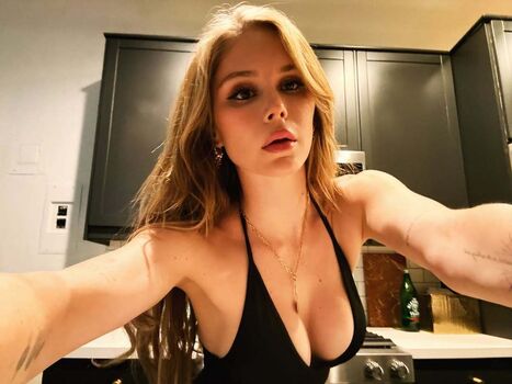 Full leaked Erin moriarty private photo