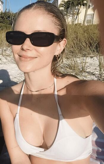 Full leaked Erin moriarty private photo