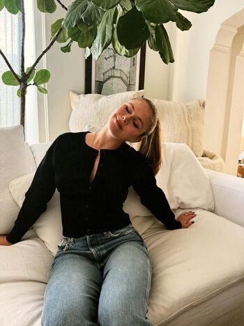 Full leaked Erin moriarty private photo