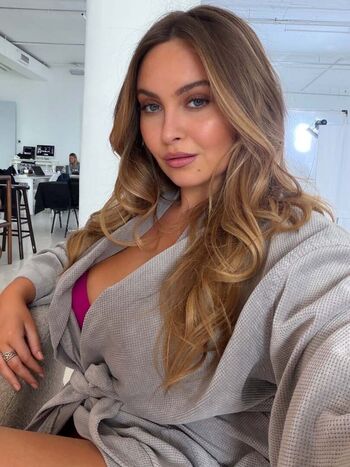 Full leaked Erinmhk private photo