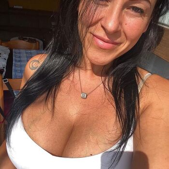 Full leaked Eriola private onlyfans photo