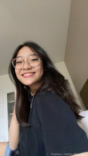 Full leaked Eskyperry page private onlyfans photo