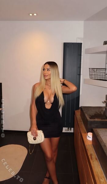 Full leaked Esleem private photo