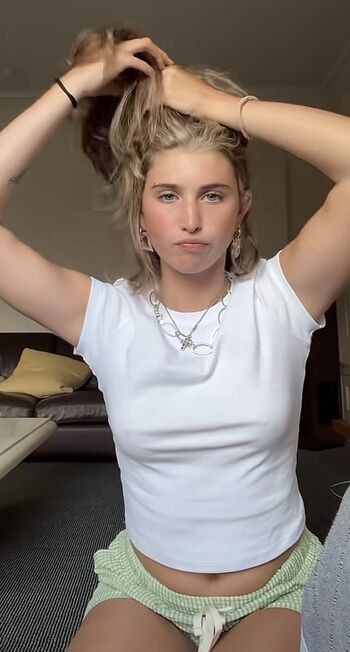Full leaked Esme bullough private photo