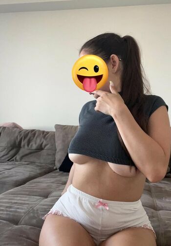Full leaked Esracicekk private photo