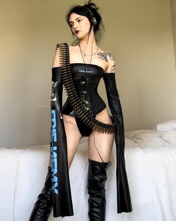 Full leaked Essaere private photo