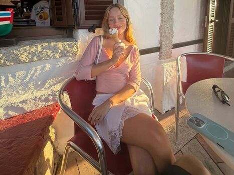 Full leaked Ester exposito page private photo