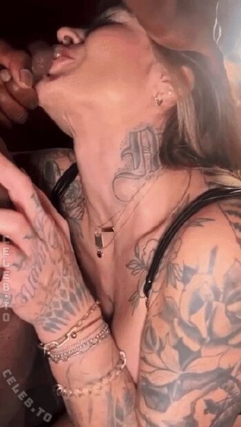 Full leaked Etwas neugierig private onlyfans photo