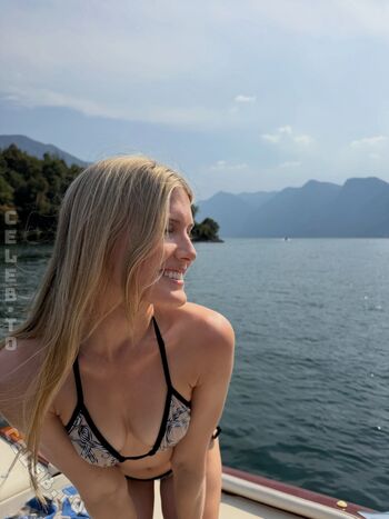 Full leaked Eugenie bouchard private photo