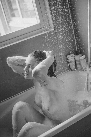Full leaked Eva biechy private photo