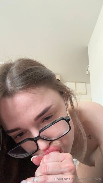 Full leaked Eva lov private onlyfans photo