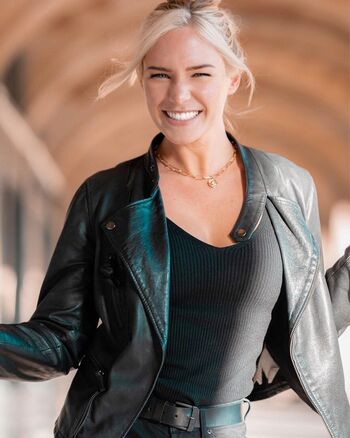 Full leaked Eva mikulski page private onlyfans photo