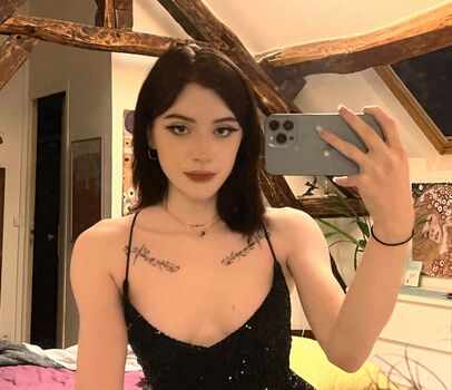 Full leaked Evalunna private photo