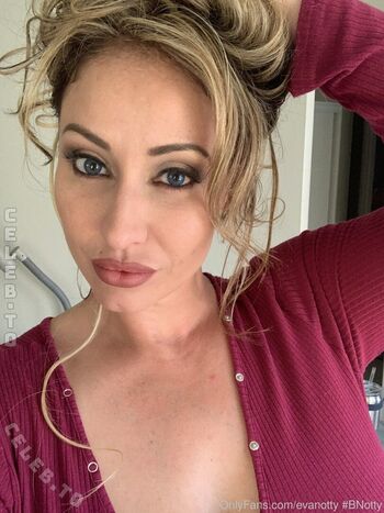 Full leaked Evanotty private onlyfans photo