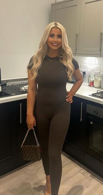 Eve Elizabeth Taylor