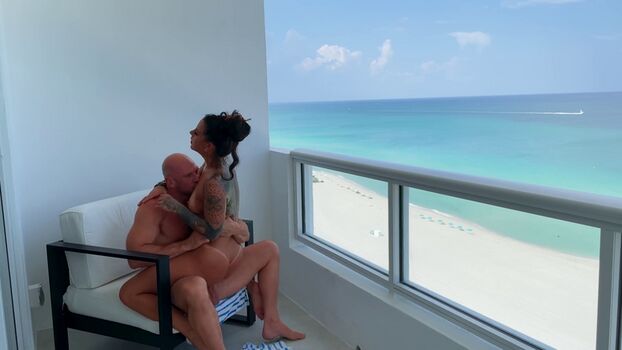 Full leaked Evelin stone private photo