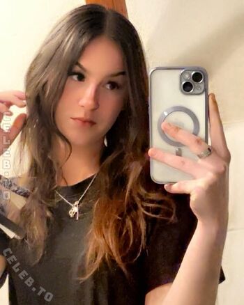 Full leaked Eveline private onlyfans photo