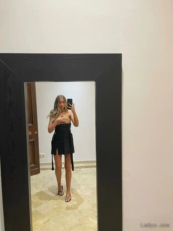 Full leaked Evelyn brown private onlyfans photo