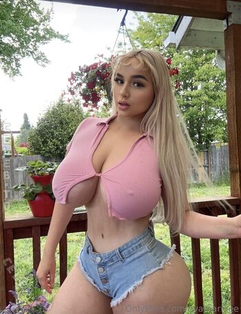 Full leaked Evemarie private onlyfans photo