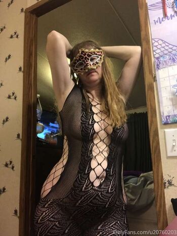 Full leaked Everyonelovespixie private photo